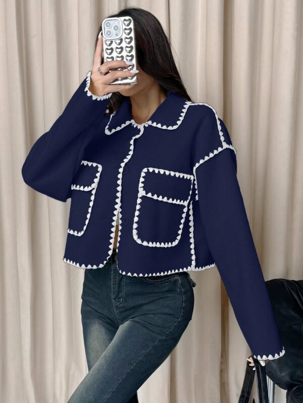 Chaqueta Corta Bicolor con Detalles de Contraste - Image 13