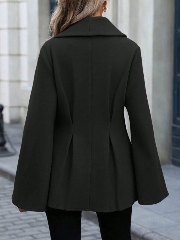 Abrigo Elegante de Estilo Francés con Cuello V y Cintura Envolvente - Image 18