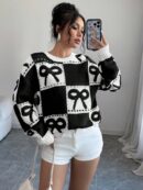 Sweater Tejido con Diseño a Cuadros y Detalle de Moño 3D