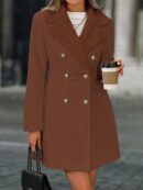Chaqueta Elegante con Panel Peludo y Botón Doble