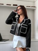 Chaqueta Corta Bicolor con Detalles de Contraste
