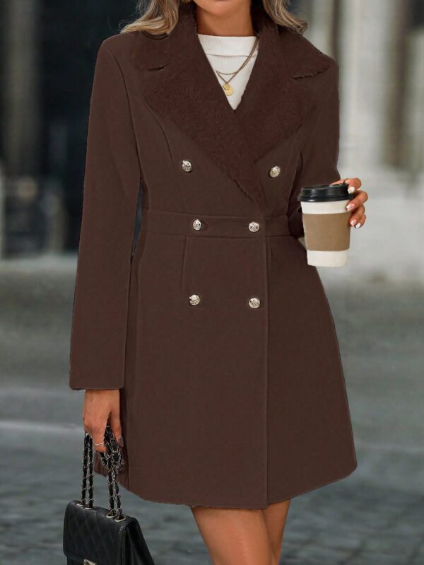 Chaqueta Elegante con Panel Peludo y Botón Doble - Image 19