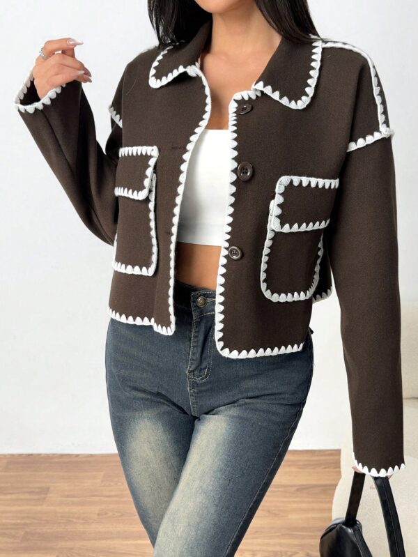 Chaqueta Corta Bicolor con Detalles de Contraste - Image 26