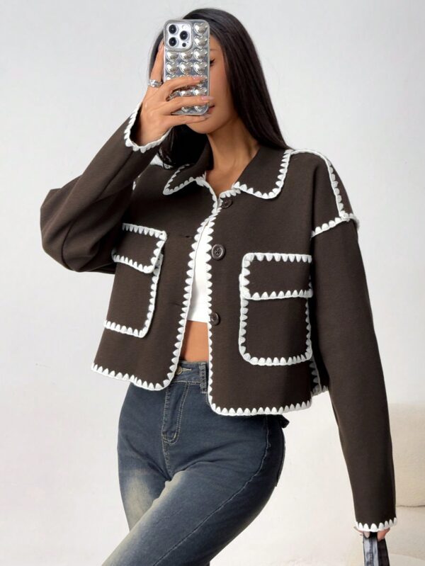 Chaqueta Corta Bicolor con Detalles de Contraste - Image 28
