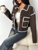 Chaqueta Corta Bicolor con Detalles de Contraste