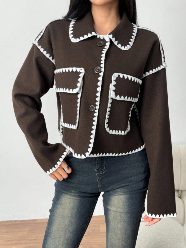 Chaqueta Corta Bicolor con Detalles de Contraste - Image 32