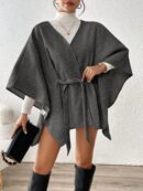 Abrigo Minimalista Versátil con Capa para Otoño/Invierno
