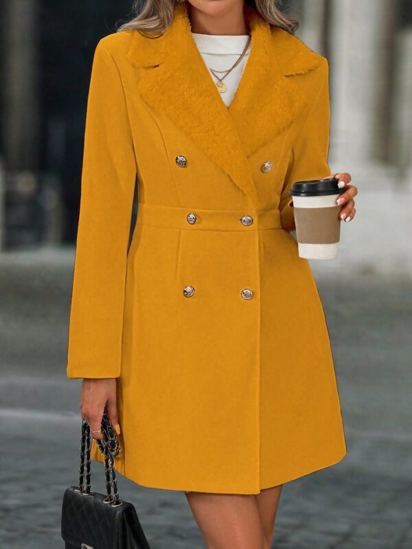 Chaqueta Elegante con Panel Peludo y Botón Doble - Image 31