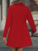 Chaqueta Elegante con Panel Peludo y Botón Doble