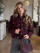 Chaqueta Otoñal para Mujer Color Vino con Botones y Bolsillos