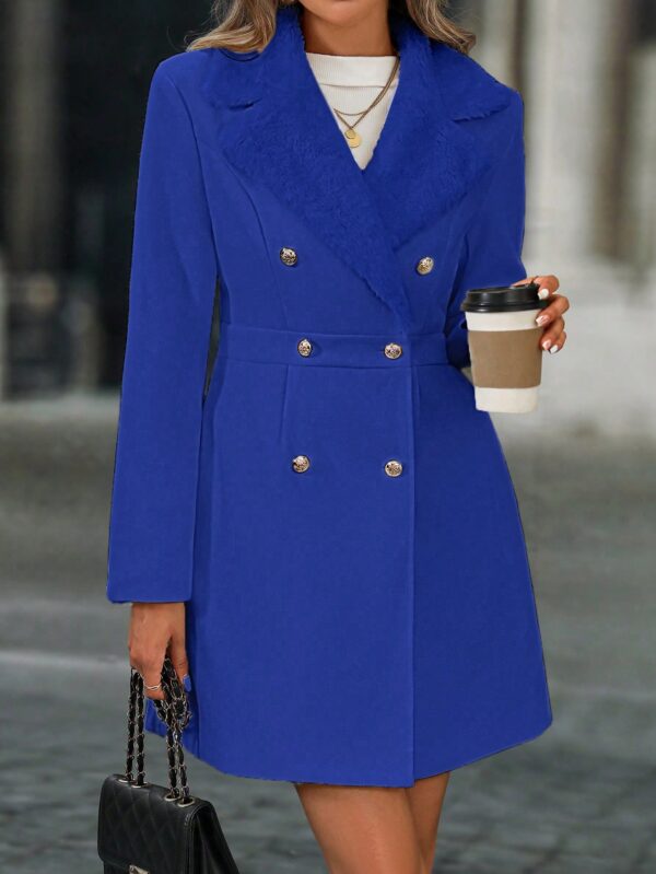 Chaqueta Elegante con Panel Peludo y Botón Doble - Image 59