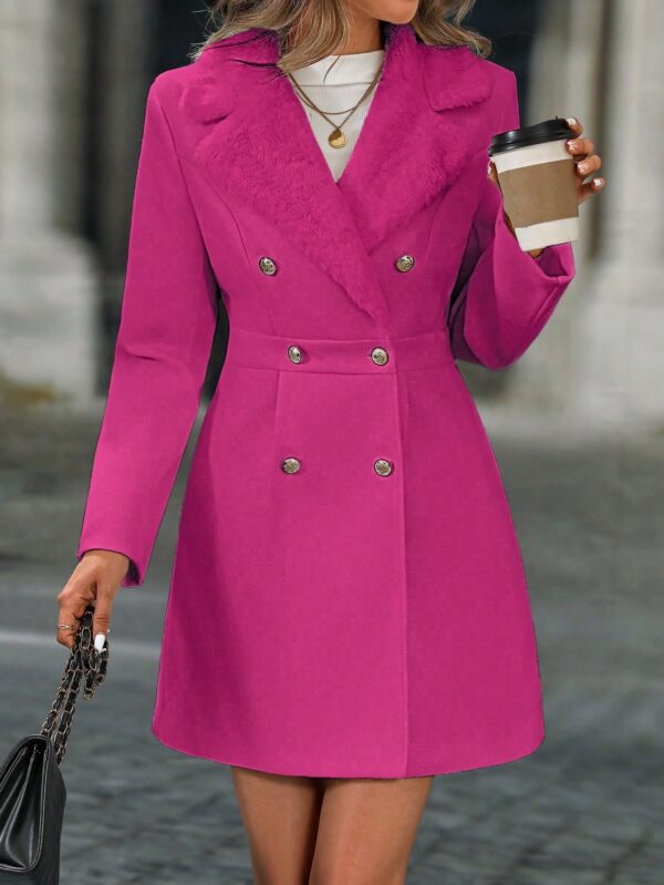Chaqueta Elegante con Panel Peludo y Botón Doble - Image 5
