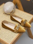 Mocasines Elegantes de Gamuza Negra con Punta Afilada