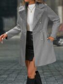 Chaqueta Elegante con Panel Peludo y Botón Doble