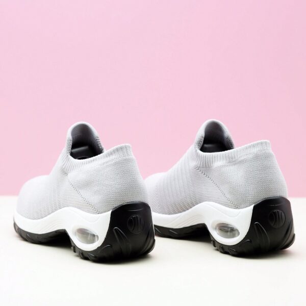 Zapatillas Deportivas de Mujer con Amortiguación y Diseño Tejido - Image 8