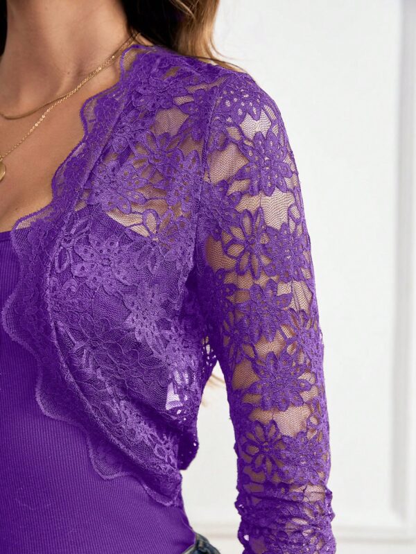 Chaqueta Corta de Encaje con Ribete Escalopado - Image 51