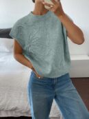 Sweater Casual Tricotado en Color Sólido con Detalles Florales