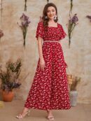 Mono Floral con Volantes y Escote Cuadrado