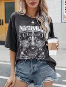 Remera Oversize con Gráfica de Letras y Hombros Caídos