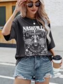 Remera Oversize con Gráfica de Letras y Hombros Caídos
