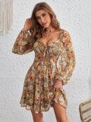 Vestido Playero Mini de Tricot con Cuello Corazón y Manga Larga