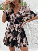 Romper de Verano con Cintura Alta y Textura de Encaje Floral