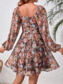 Vestido Playero Mini de Tricot con Cuello Corazón y Manga Larga