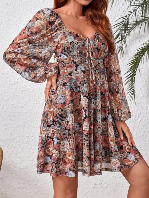 Vestido Playero Mini de Tricot con Cuello Corazón y Manga Larga - Image 10