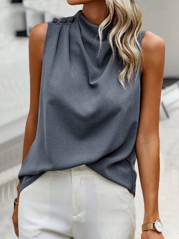 Blusa sin Mangas de Cuello Alto con Detalles Elegantes - Image 7