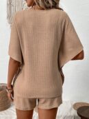 Conjunto de Verano Casual con Top Manga Murciélago y Shorts