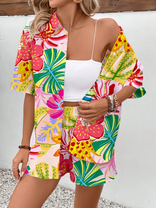 Conjunto Boho Casual de Blusa y Shorts con Estampado Botánico - Image 10