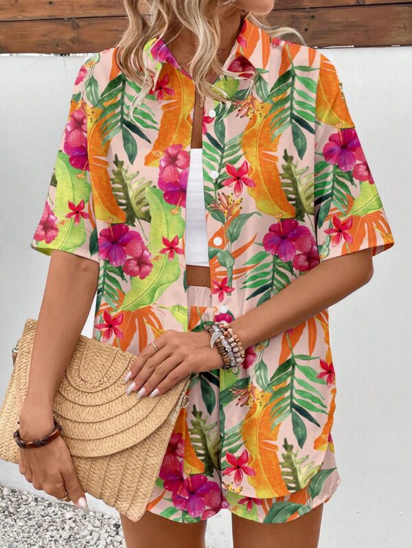 Conjunto Boho Casual de Blusa y Shorts con Estampado Botánico - Image 13