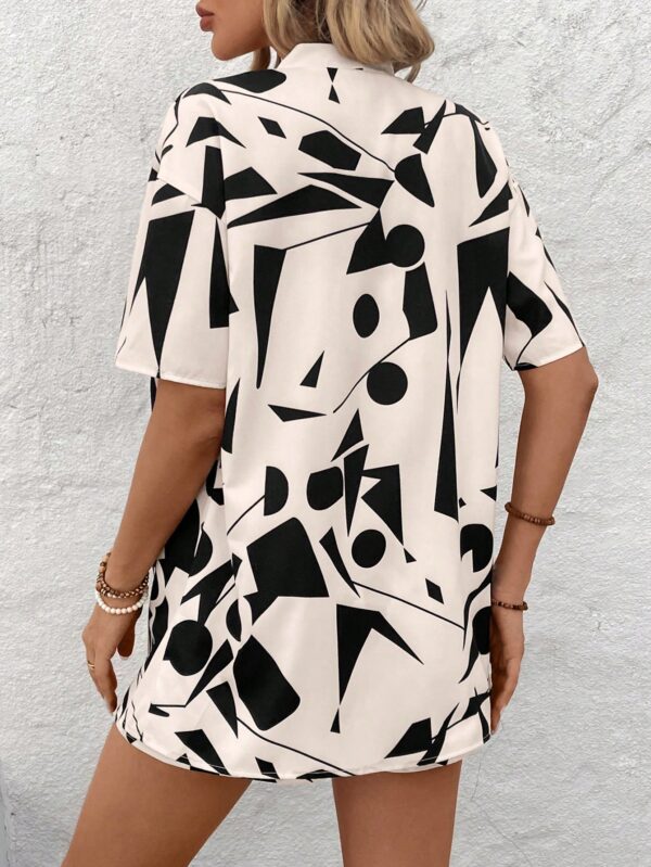 Conjunto Veraniego de Blusa y Shorts con Estampado Geométrico - Image 20