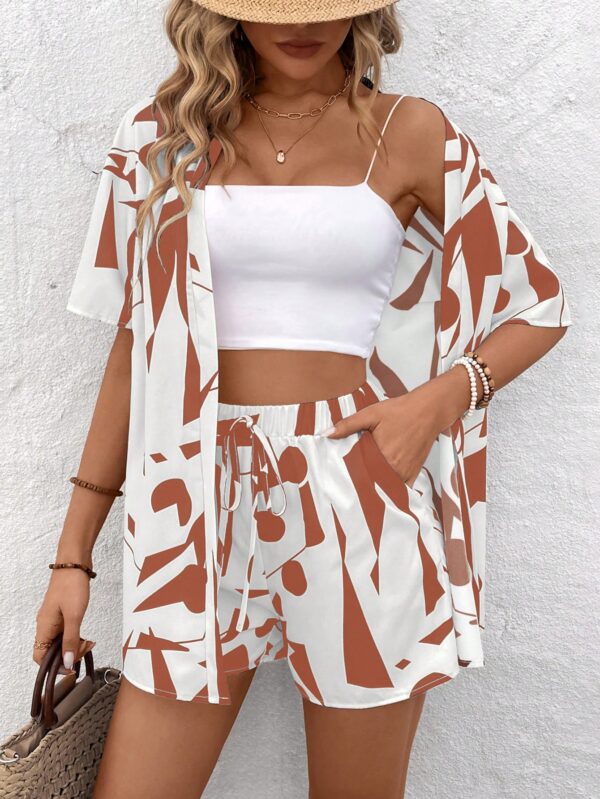 Conjunto Veraniego de Blusa y Shorts con Estampado Geométrico - Image 7