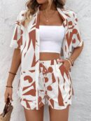 Conjunto Veraniego de Blusa y Shorts con Estampado Geométrico
