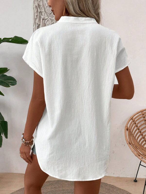 Camisa Veraniega Casual Texturizada con Mangas Murciélago y Cuello Muesca - Image 2