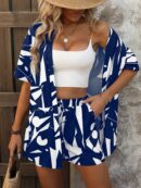 Conjunto Veraniego de Blusa y Shorts con Estampado Geométrico