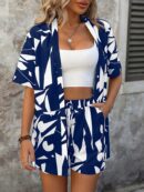 Conjunto Veraniego de Blusa y Shorts con Estampado Geométrico