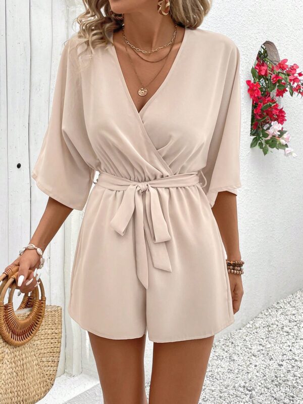 Romper de Verano con Cintura Alta y Textura de Encaje Floral - Image 9