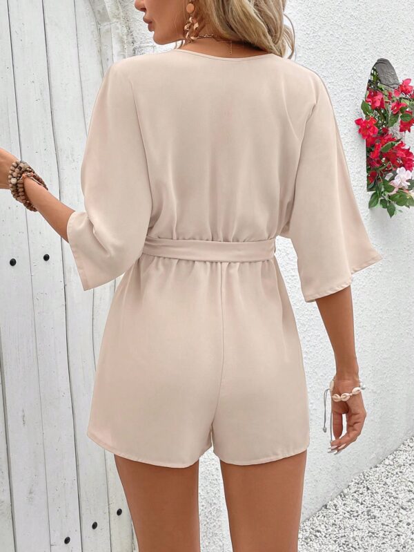 Romper de Verano con Cintura Alta y Textura de Encaje Floral - Image 10