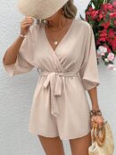Romper de Verano con Cintura Alta y Textura de Encaje Floral