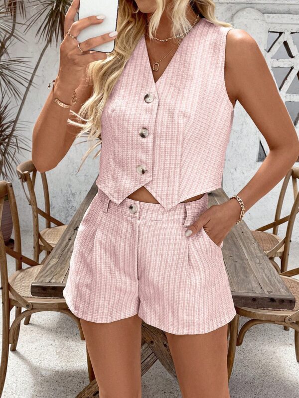 Conjunto Casual de Verano: Top sin Mangas y Shorts - Image 37