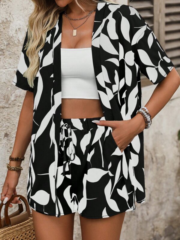 Conjunto Veraniego de Blusa y Shorts con Estampado Geométrico - Image 5