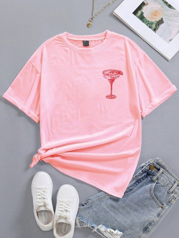 Remera de Verano con Estampado Gráfico y Manga Corta - Image 5