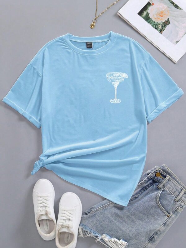 Remera de Verano con Estampado Gráfico y Manga Corta - Image 11