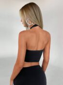 Camisola Ajustada con Cuello Halter, Espalda Descubierta y Decoración Metálica