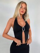 Camisola Ajustada con Cuello Halter, Espalda Descubierta y Decoración Metálica
