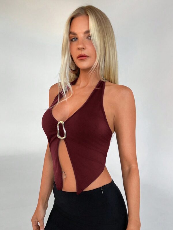 Camisola Ajustada con Cuello Halter, Espalda Descubierta y Decoración Metálica - Image 11