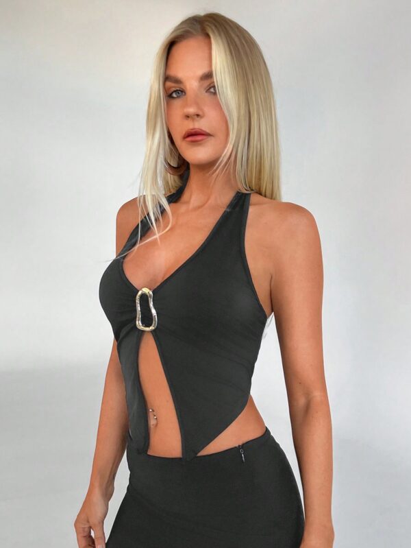 Camisola Ajustada con Cuello Halter, Espalda Descubierta y Decoración Metálica - Image 69