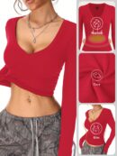 Remera Estilo Y2K con Estampado de Ramas y Escote en V